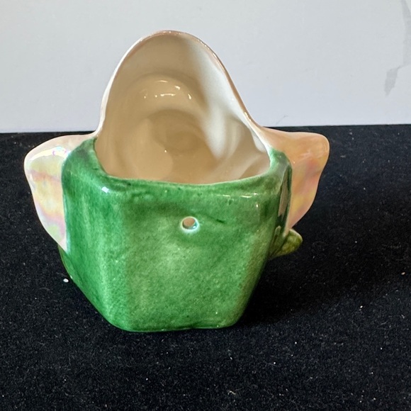 VINTAGE CERAMIC FLOWER WALL POCKET VASE WITH ROSE  FLOWER ACCENT - 4” TALL - Picture 2 of 4